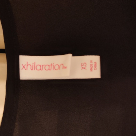 💲5 for $15💲Black Semi Sheer Sleeveless HiLo Tassel Trim Flowy tank - Picture 3 of 5